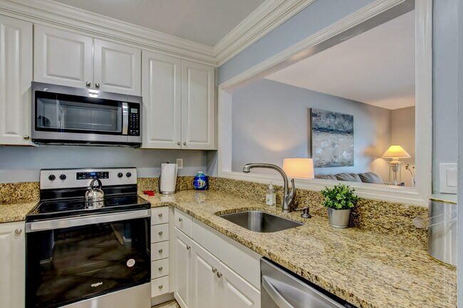 Building Photo - 661 Ponte Vedra Blvd