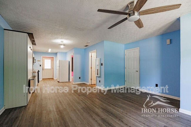 Building Photo - 195 Westchester Cir