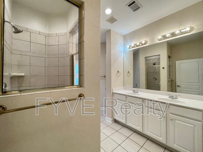 Building Photo - 320 Old Hickory Blvd