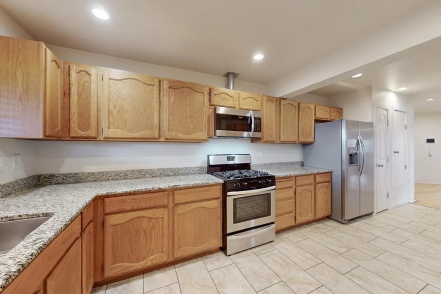 Building Photo - 1505 Walter St SE