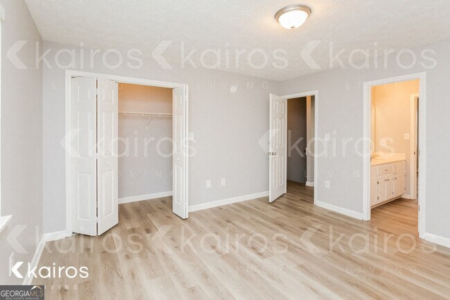 Building Photo - 155 Fawn Dr