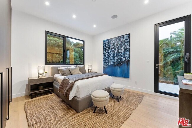 Building Photo - 9031 Alto Cedro Dr