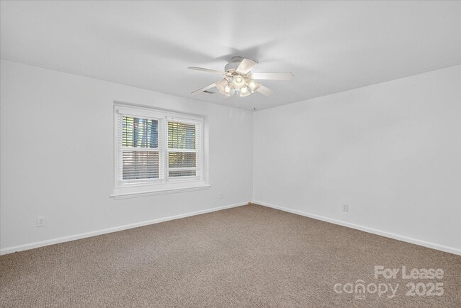 Building Photo - 10917 Blue Heron Dr