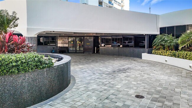 Building Photo - 1890 S Ocean Dr