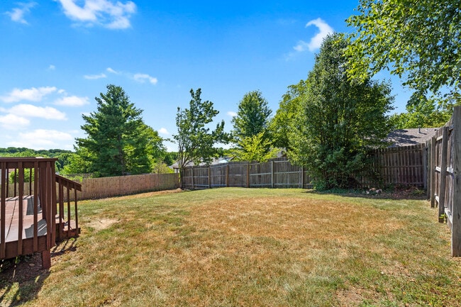 Building Photo - 2601 Hillshire Dr