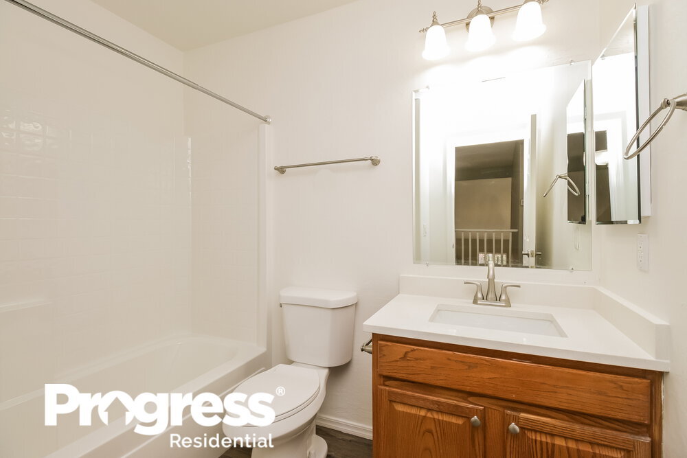 Building Photo - 2607 E Brooks St