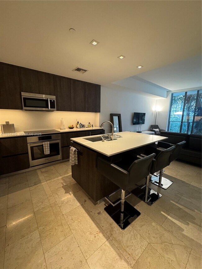 Building Photo - 88 SW 7th St