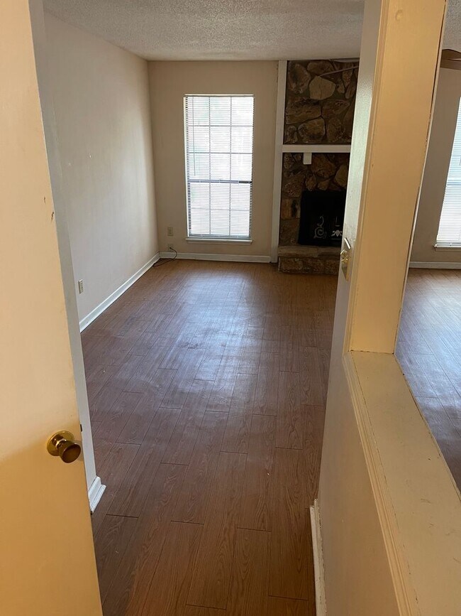 Building Photo - 2509 Arthurs Ct Ln