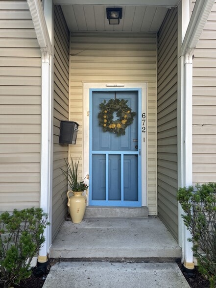 Front Door - 672 Chester Ave