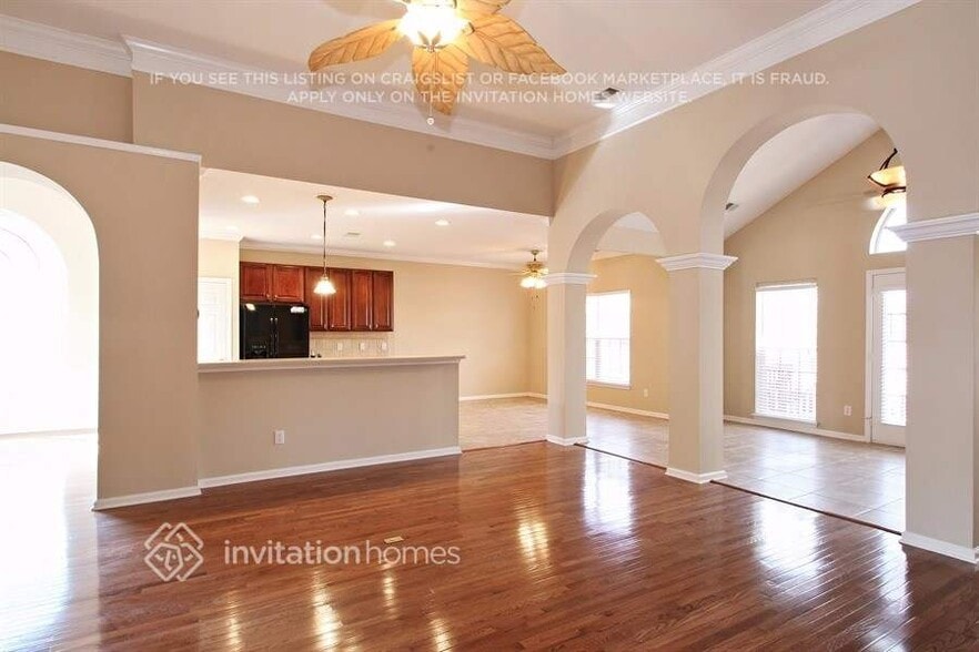Building Photo - 12711 Kane Alexander Dr