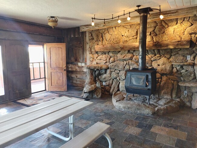 Building Photo - 256 E Fork Big Sandy Rd