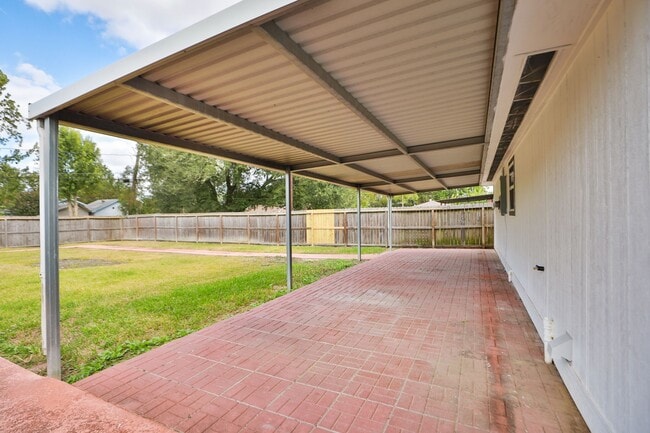 Building Photo - 913 Avenue M