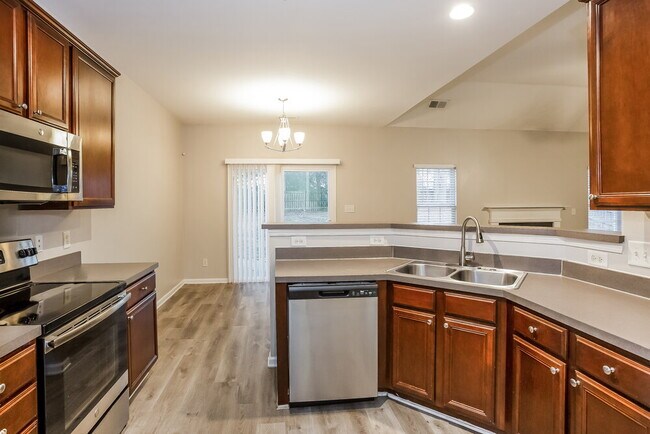 Building Photo - 5001 Shocco Ln