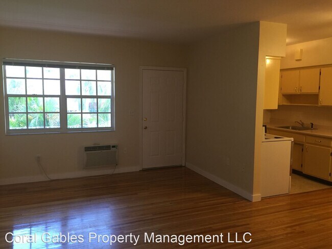 Building Photo - 301 Madeira Ave