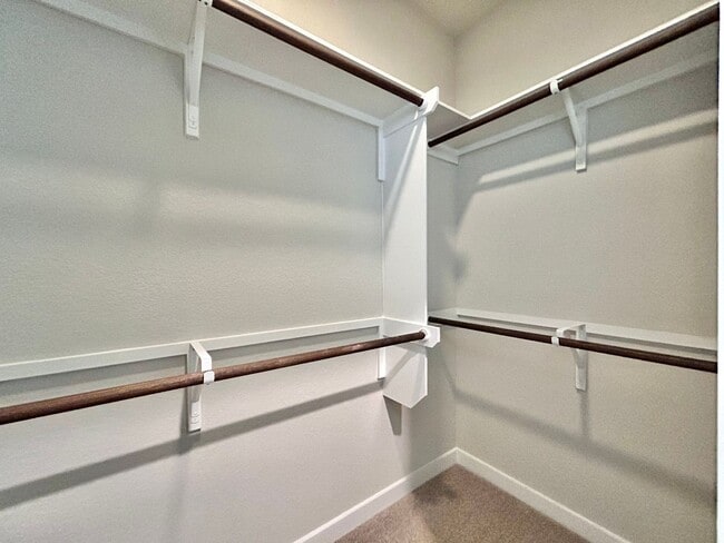 Building Photo - Move-In Ready 3BR, 2BA with Fully Equipped Kitchen & Laundry Room