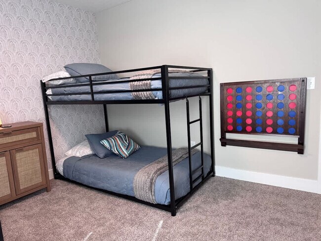 Building Photo - 1249 Kinsmoor Ave