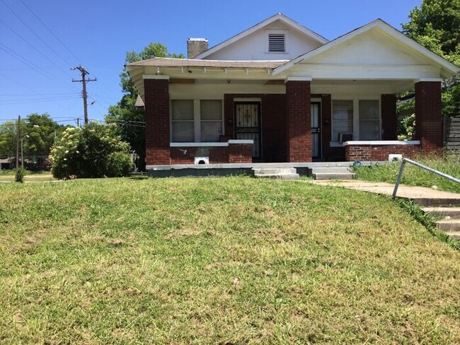 Primary Photo - Spacious 2 Bedroom in North Memphis