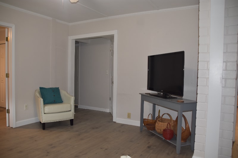 Building Photo - 37913 7th Ave