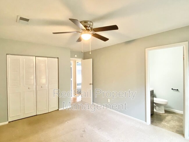 Building Photo - 1449 Longdale Dr