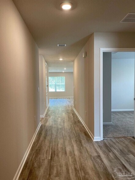 Building Photo - 8665 Pathstone Blvd