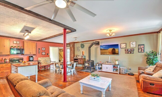 Building Photo - 3BR Jackson Home Available Now