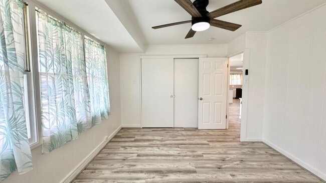 Building Photo - 2340 University Ave