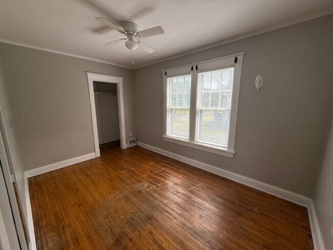 Building Photo - 415 N Cooper St