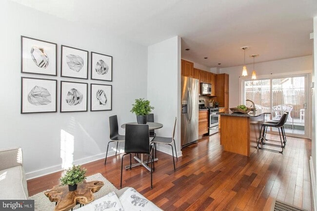 Building Photo - 1725 Webster St