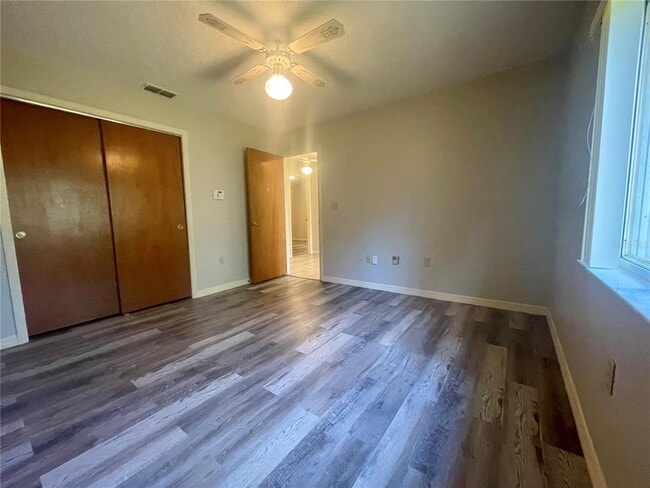 Building Photo - 10337 Usher St