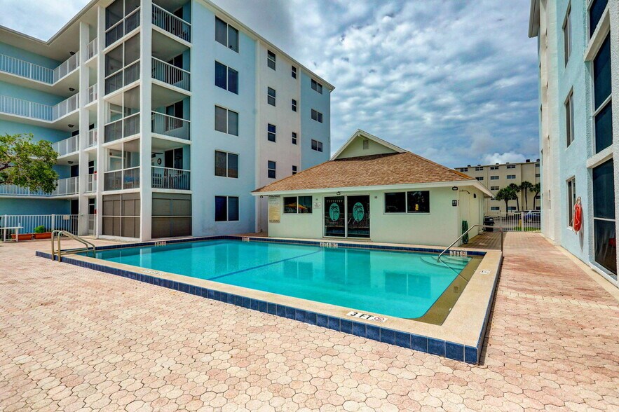Building Photo - 108 Paradise Harbour Blvd