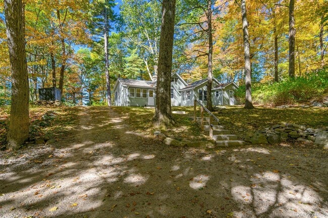 Building Photo - 107 Meads Farm Rd