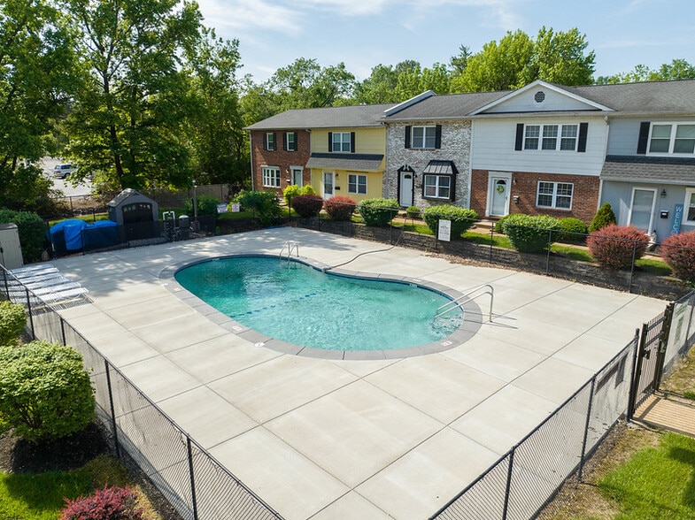 Building Photo - 2548 Grayland Walk