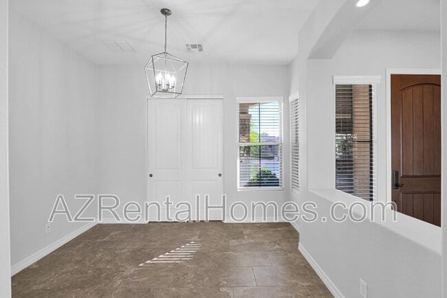 Building Photo - 1492 E Prescott Pl