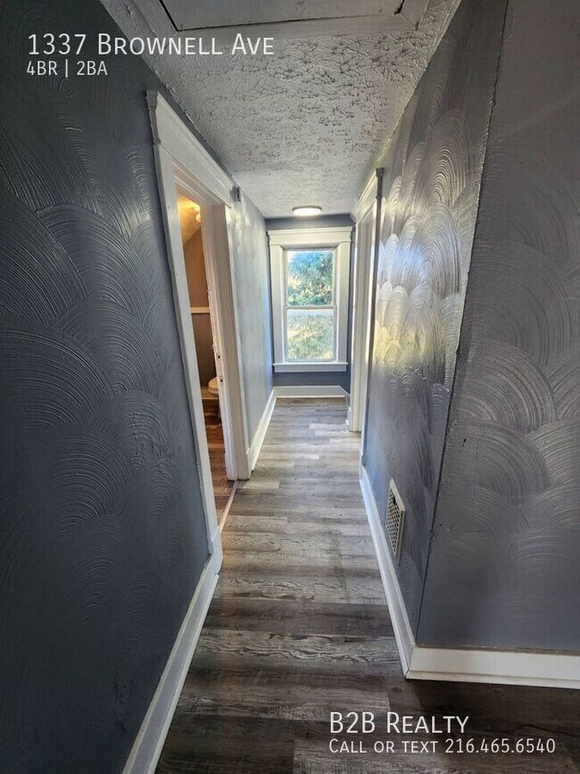 Building Photo - 1337 Brownell Ave