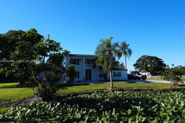 Building Photo - 7601 NW 82nd Terrace