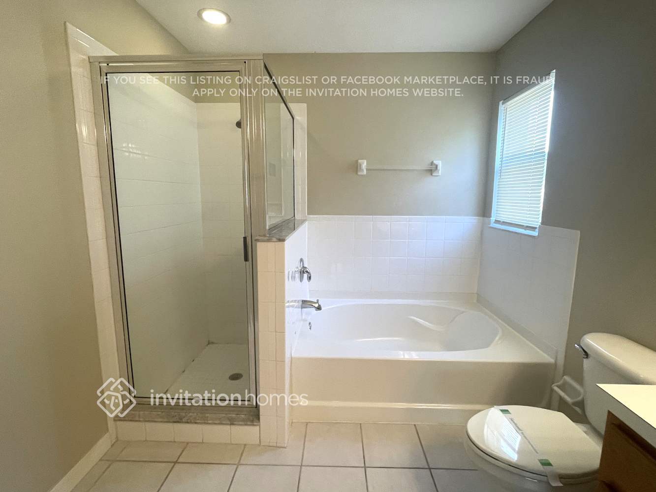 Building Photo - 12840 Kings Lake Dr