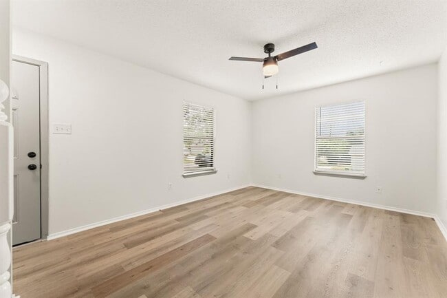 Building Photo - 15205 Cavalier Canyon Dr