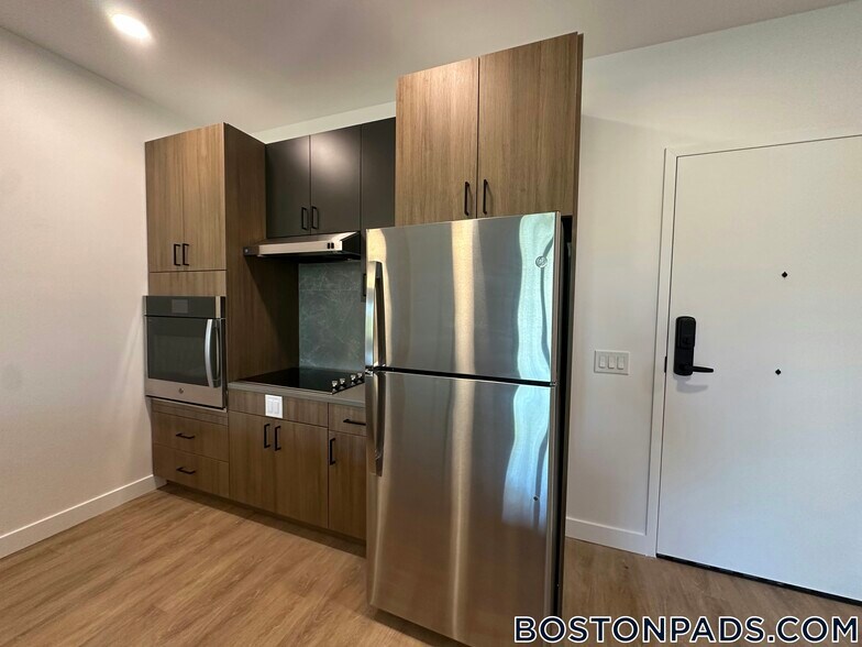 Building Photo - 199 Gardner St