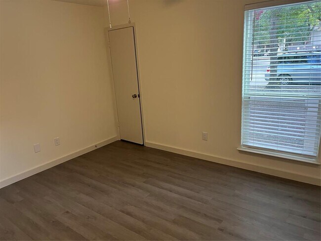 Building Photo - 10616 Mellow Meadow Dr