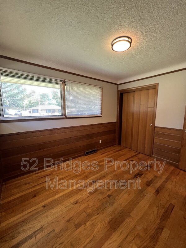 Building Photo - 3122 Shawnee Ave