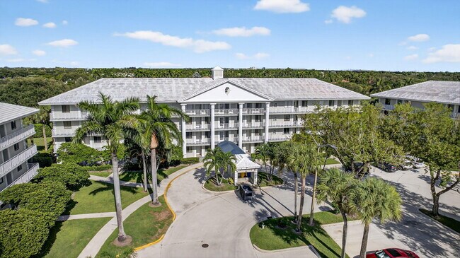 Building Photo - 2581 Village Blvd
