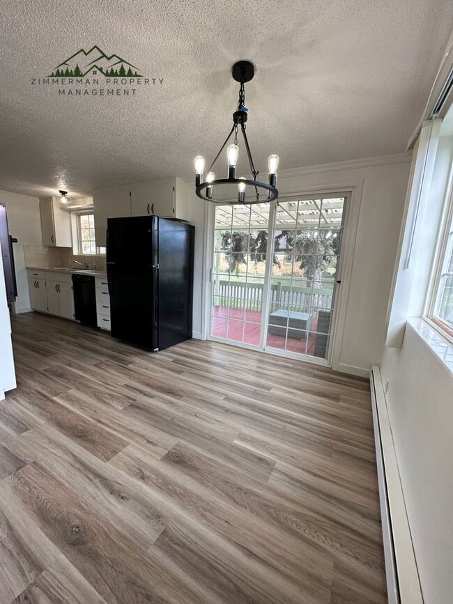 Building Photo - Coburg Beauty!! Renovated 3-bedroom, 2- bathroom