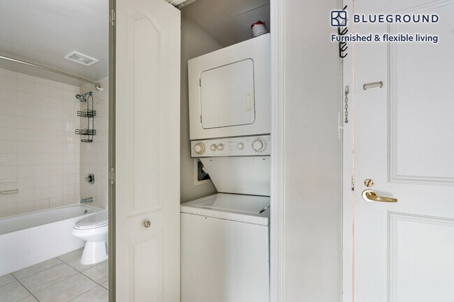 Building Photo - 2140 L St NW