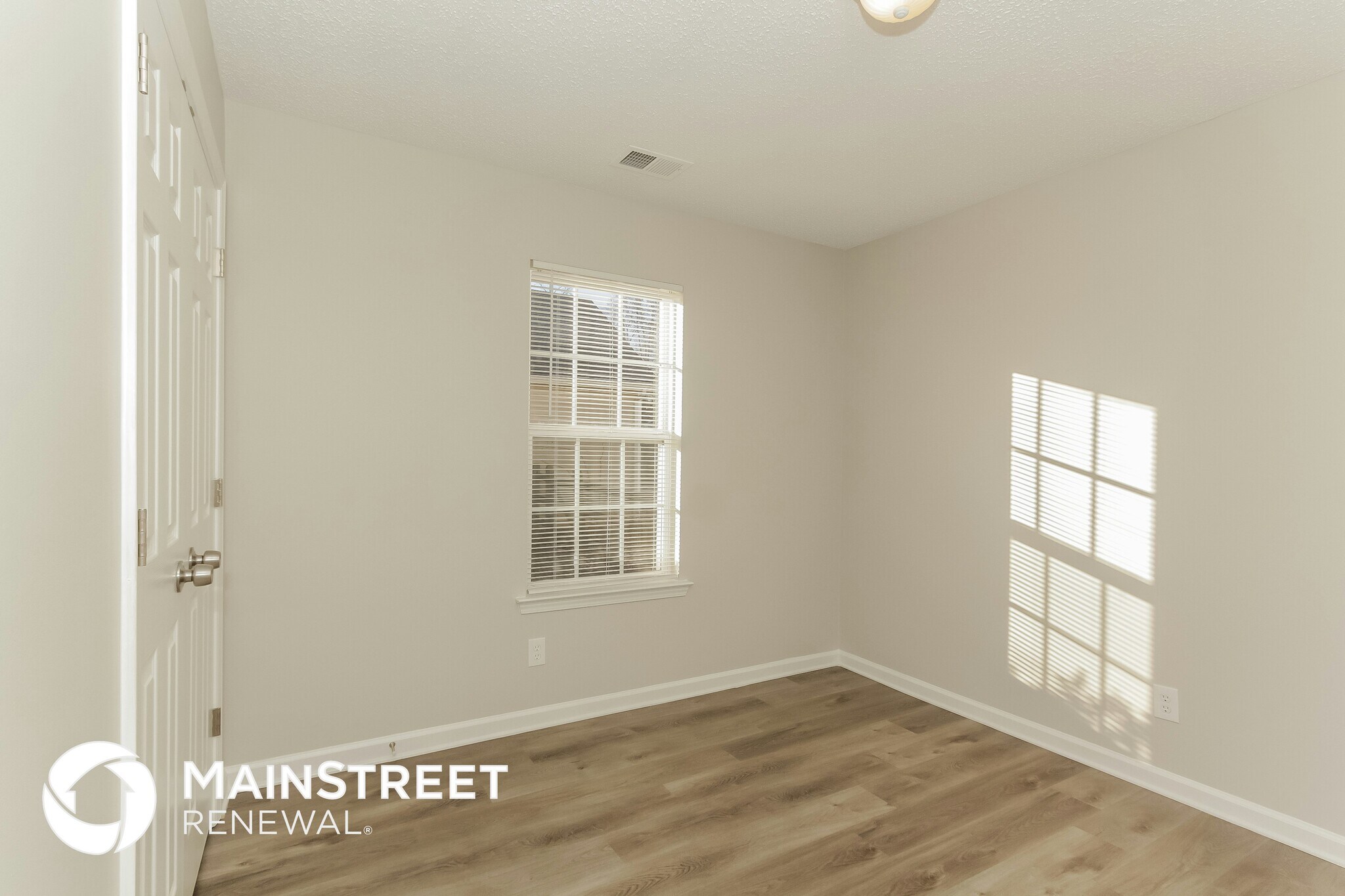Building Photo - 136 Sterling Terrace Dr