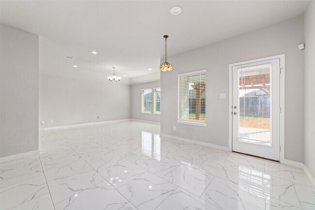 Building Photo - 5502 Creekside Ridge Trail