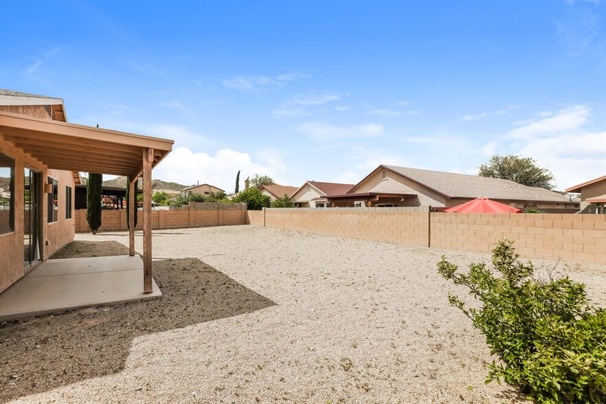 Building Photo - 3430 Avenida Bonita