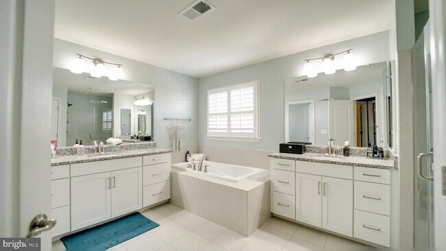 Building Photo - 24855 Bradford Forest Dr