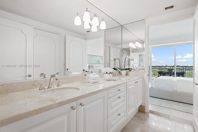 Building Photo - 3400 SW 27th Ave