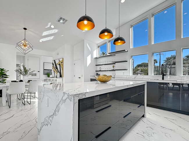 Building Photo - 2197 Jacques Dr