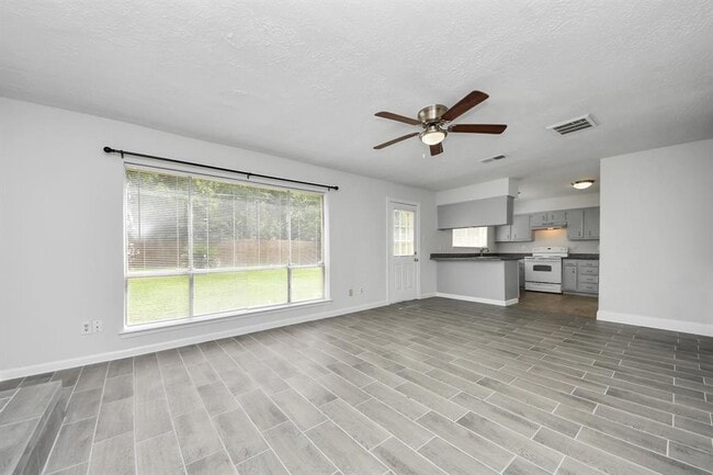 Building Photo - 23702 Wintergate Dr
